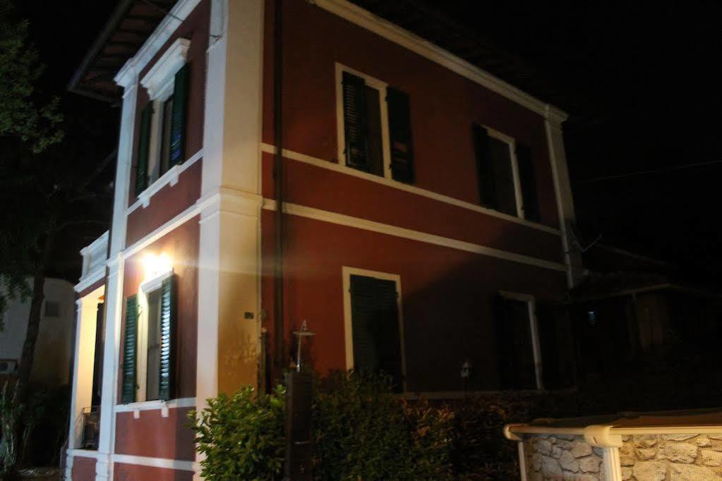 B&B Villa Regina Пиза Экстерьер фото